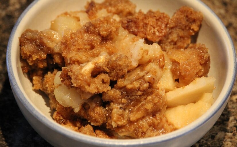 A bowl of apple betty.